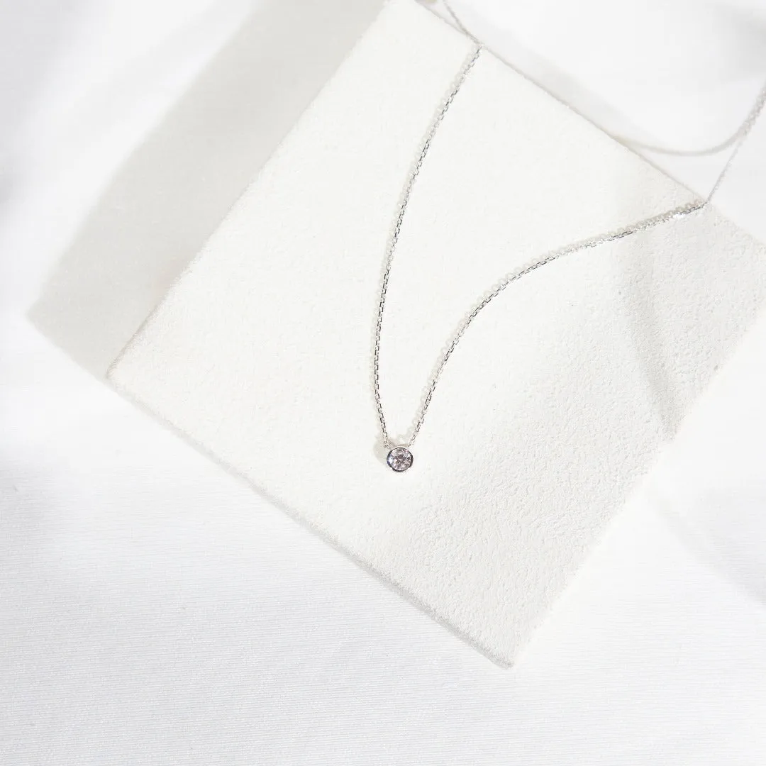 18K White Gold Diamond Necklace