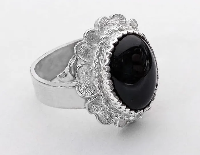 Floral Filigree Onyx Ring