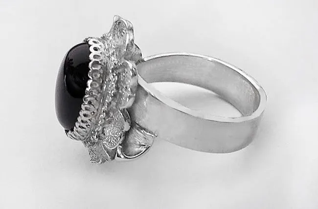 Floral Filigree Onyx Ring