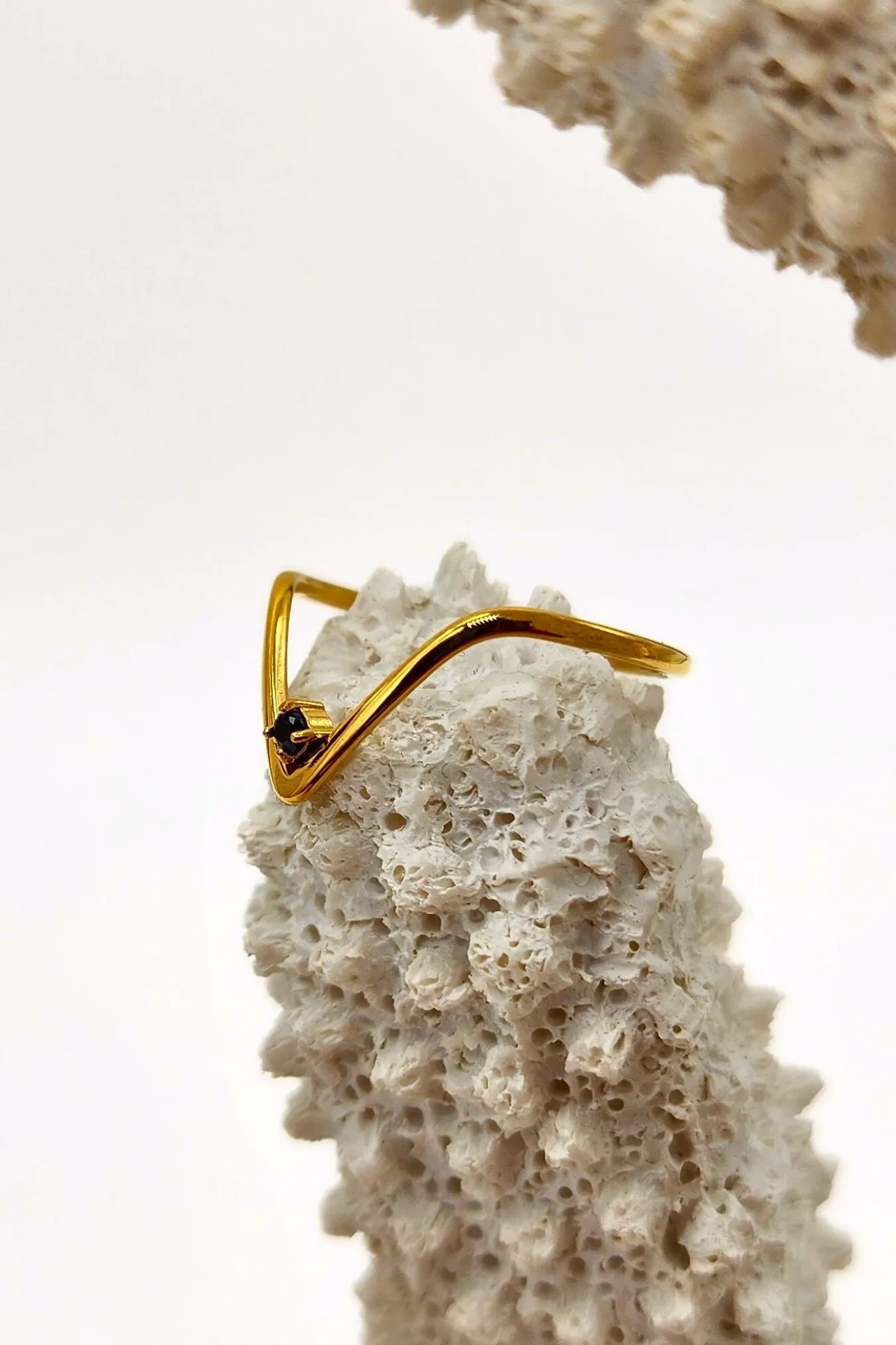 V-Shaped Black Onyx Gold Ring